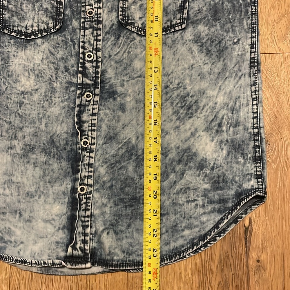 Ali & Kris button down - Picture 3 of 5